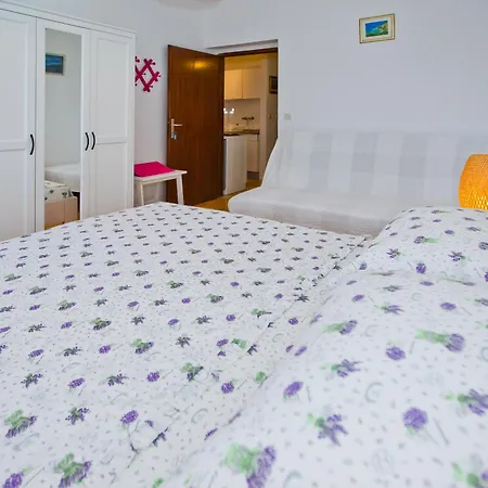 Cvjetan Daire Hvar Town