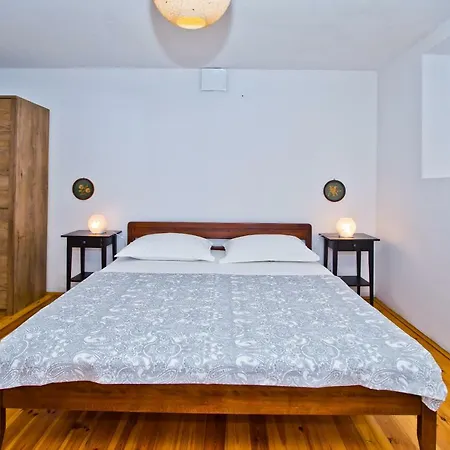 Cvjetan Apartment Hvar Town