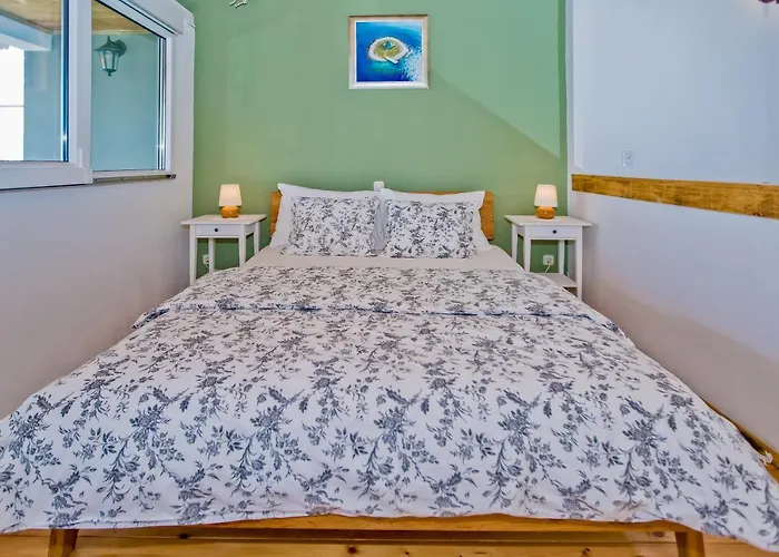 Cvjetan 아파트 흐바르