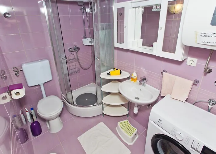 아파트 Cvjetan 흐바르