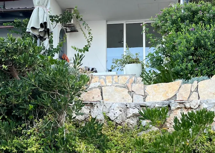 Cvjetan 아파트 흐바르