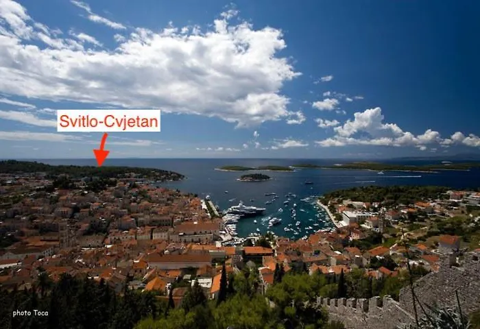 Cvjetan 아파트 흐바르